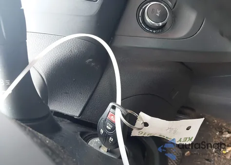 2016 Nissan Sentra Fe+ S/S/Sl/Sr/Sv z USA, uszkodzony, nr VIN 3N1AB7AP8GY292163